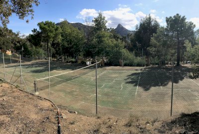 Terrain de tennis